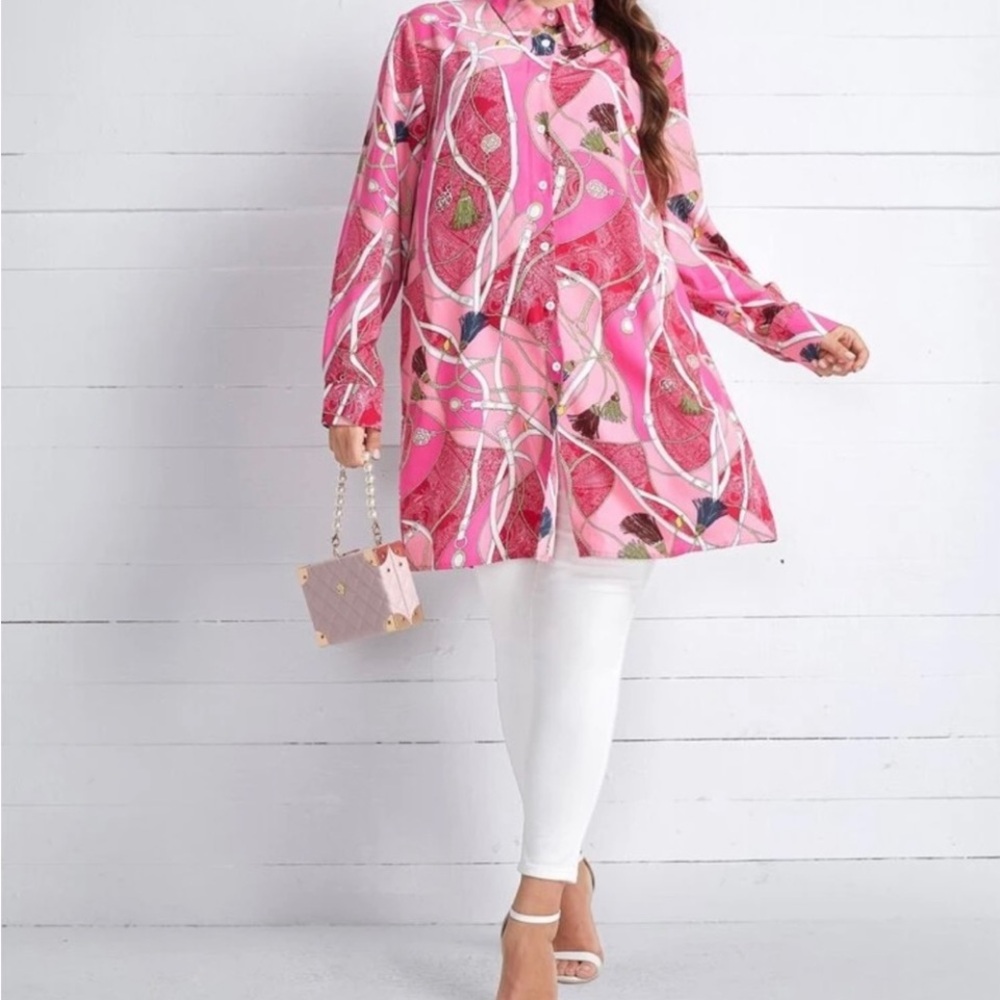 Pink & white chain print top Size 1X scarf print jacket Versace like print